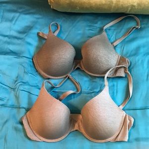 2 Victoria’s Secret Bras